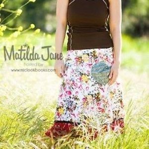 Matilda Jane Size Small Skirt